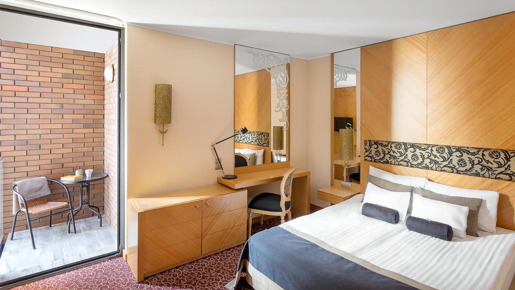 Superior Double Room Extra Bed