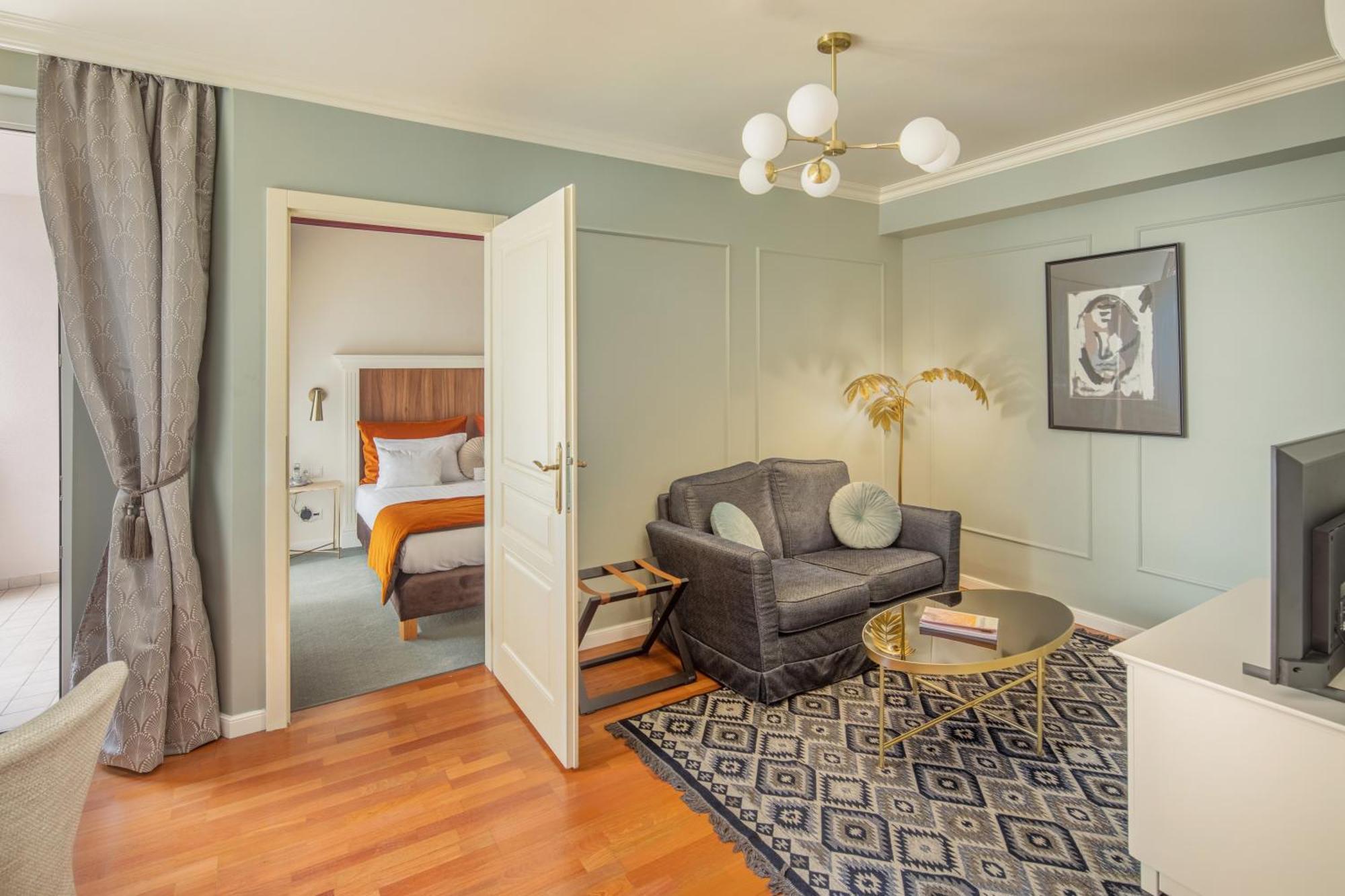 Superior King Suite